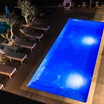 Daire Olive Tree Mansion Vir