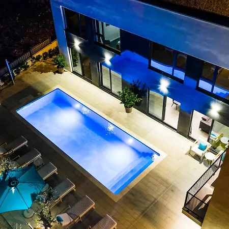 Olive Tree Mansion דירה