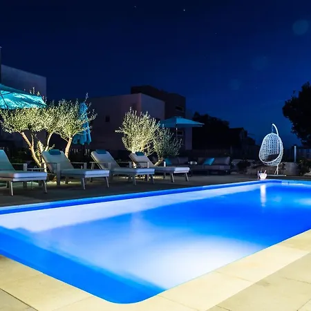 Olive Tree Mansion ויר