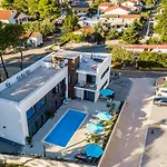 Olive Tree Mansion Apartment Vir