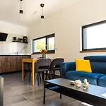 Olive Tree Mansion Apartment